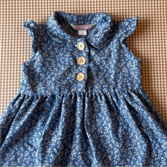 Floral Sleeveless Dress front buttons dress. Size 1 yr - Picture 2 of 8